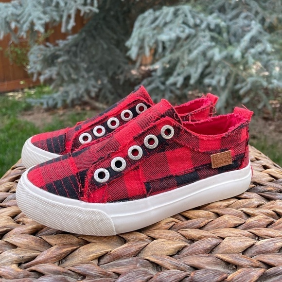 Kids Blowfish Malibu Red & Black Plaid Slip-on Laceless Sneakers. - Picture 3 of 9